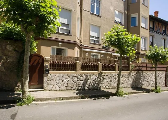Large Terrace 3 Minutes From The Beach